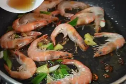 Make Spicy shrimp step 4