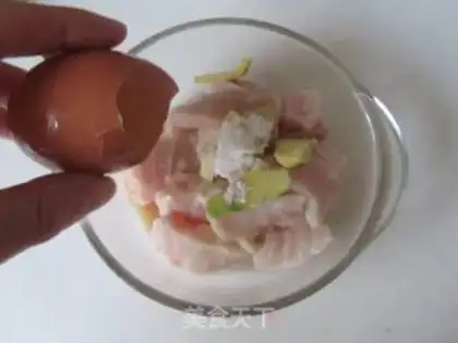 Make Tomato sashimi step 1