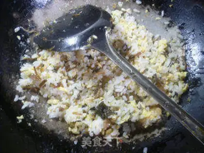 Make Plumsy eggs and rice step 7