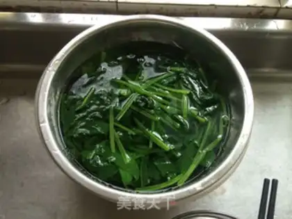 Make Spicy spinach step 3