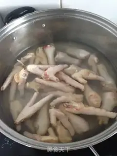 Make ♪ Taste the claws ♪ step 1