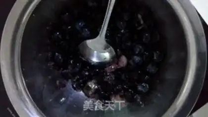 Make Blueberry jam step 2