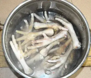 Make Soy chicken feet step 2