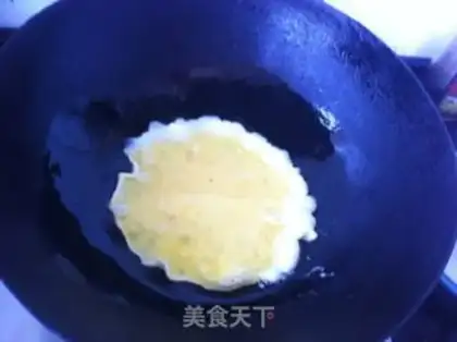Make Tomato fried eggs step 2