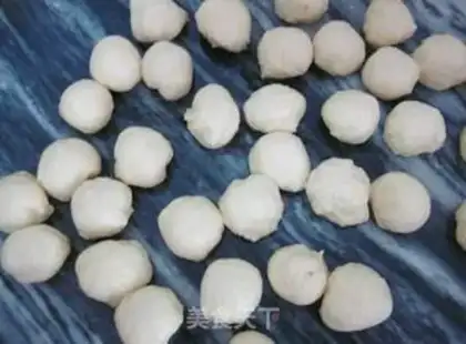 Make Little tuna ball bag step 8