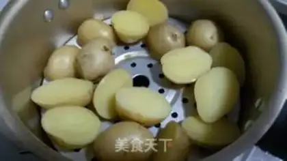 Make Fried potatoes step 1