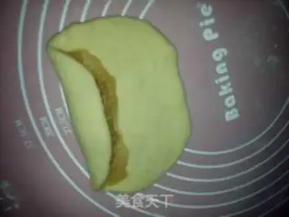 Make caterpillar bread step 1