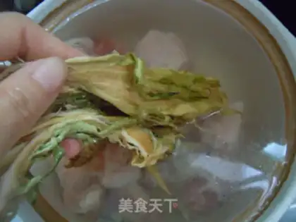 Make Pork foot soup step 2