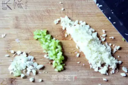 Make Garlic fans steam abalone step 2