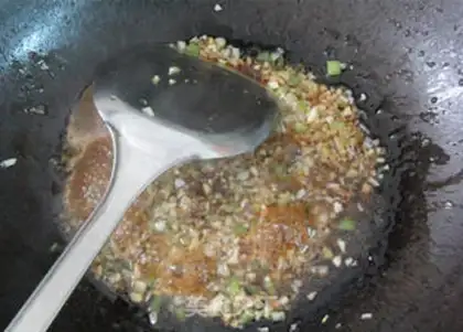 Make Garlic fans steam abalone step 8