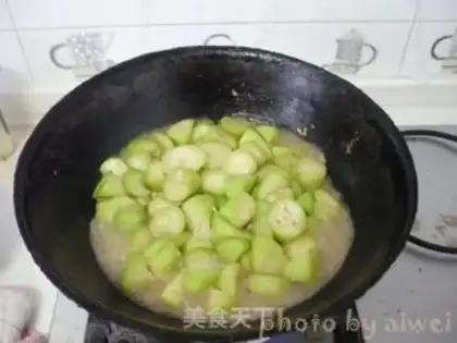 Make Oil-coated silk melons step 6