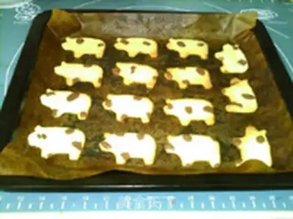 Make Cow cookies step 17