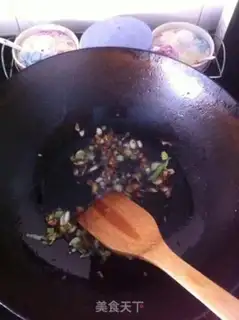 Make Yangzhou fried rice step 5
