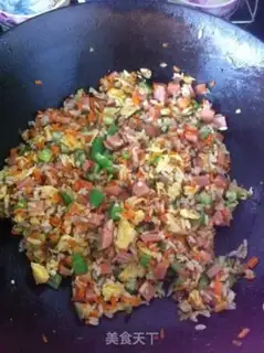 Make Yangzhou fried rice step 10