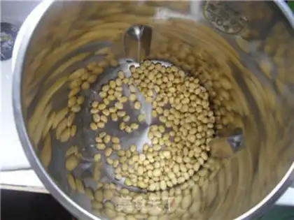 Make Scrambled with red dates step 1
