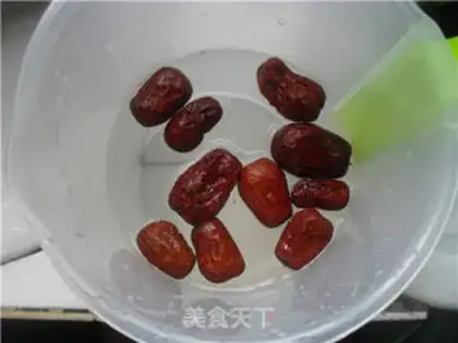 Make Scrambled with red dates step 2