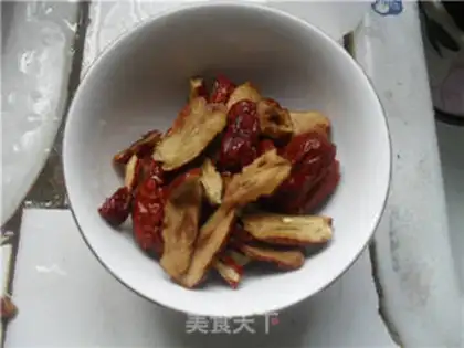 Make Scrambled with red dates step 3