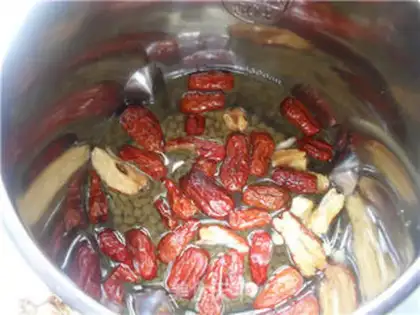 Make Scrambled with red dates step 4