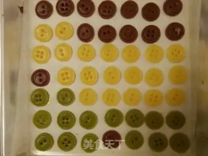 Make Button cookies step 10
