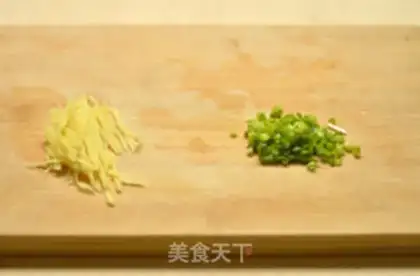 Make Shrimp-skin soup step 1