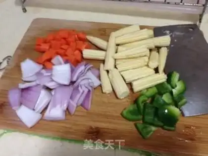 Make Corn curry chicken step 1