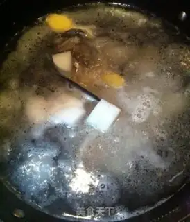 Make Fish head soup step 2