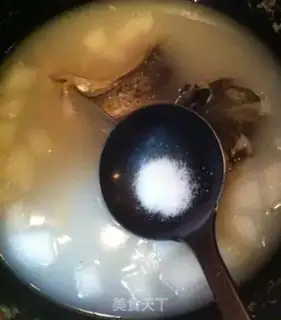 Make Fish head soup step 3