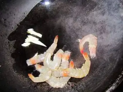 Make Cream and shrimp step 6