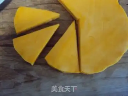Make Red-tree limo pumpkin step 2