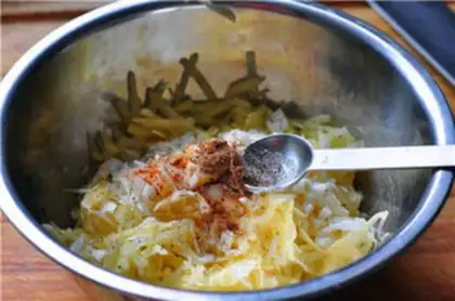 Make Scratch the onion step 3
