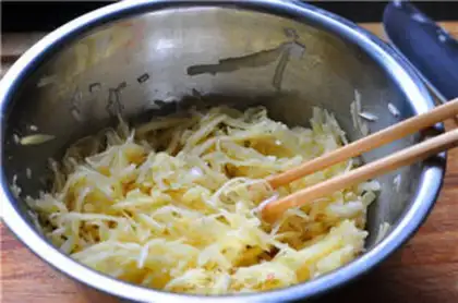 Make Scratch the onion step 4