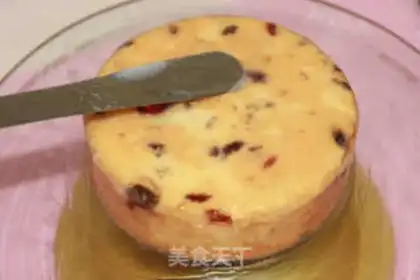 Make Rolling sugar cake step 1