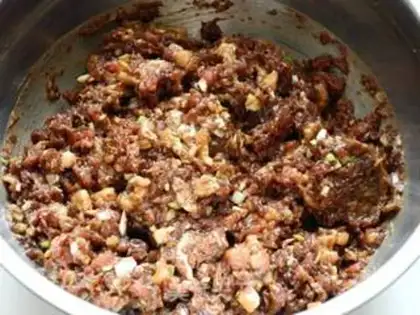 Make radish pork bun step 2