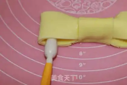 Make Rolling sugar cake step 15