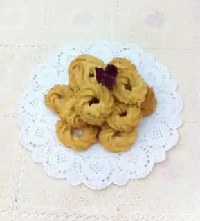 Make Rose cookies step 9