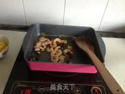 Make Shrimp fried eggs step 4