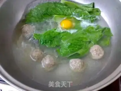 Make Spicy beefball noodles step 3