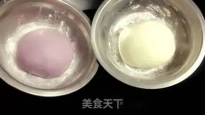 Make Potato-coloured buns step 1