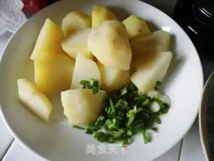 Make Spicy potatoes step 0