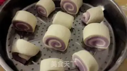 Make Potato-coloured buns step 5
