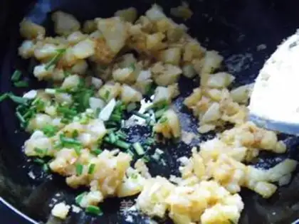 Make Spicy potatoes step 7
