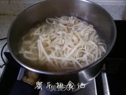 Make Tofu skin step 1