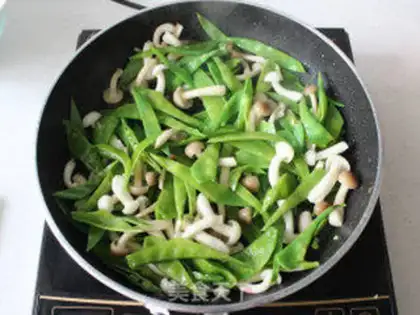 Make Fry mushrooms step 4