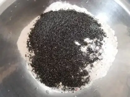 Make Black Sesame Soybeans step 1