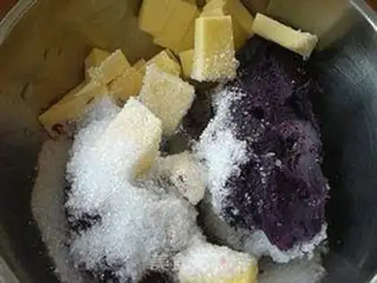 Make Purple coconut bread step 0