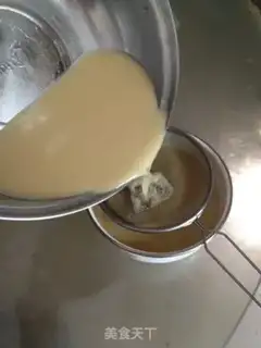 Make A thousand layers of coconut cake step 3
