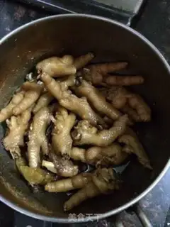 Make The secret claw step 4