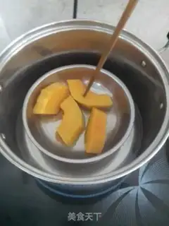 Make Pumpkin roll step 1