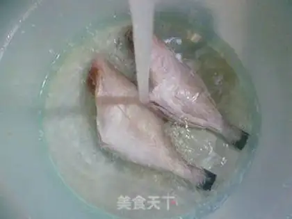 Make Plumbing rubber fish step 1