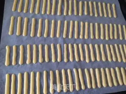 Make Finger crackers step 8